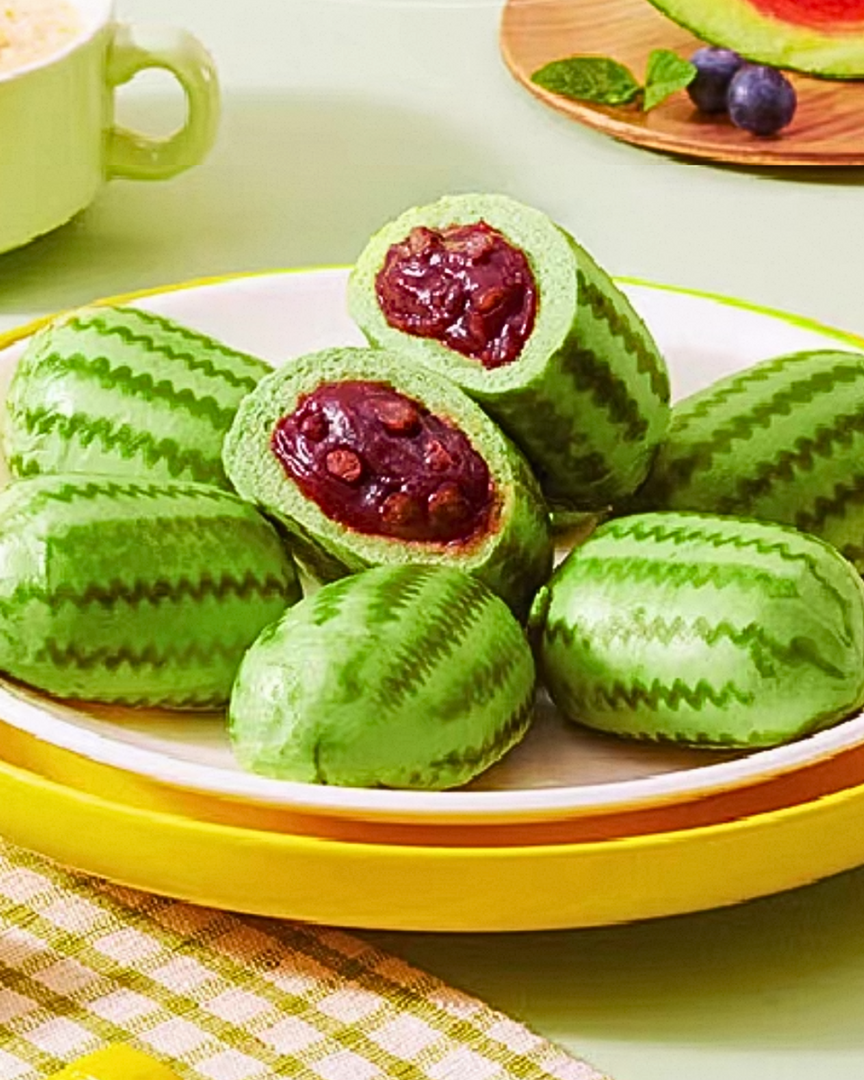 Watermelon-shaped Bun (Red Bean Granule and Paste Bun)