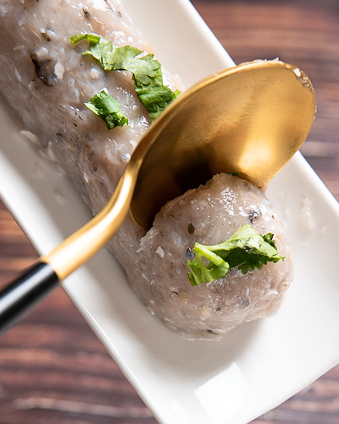 手打鯪鱼滑 – Jin Lian