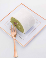 将图片加载到图库查看器中，抹茶红豆梦龙瑞士卷慕斯蛋糕
